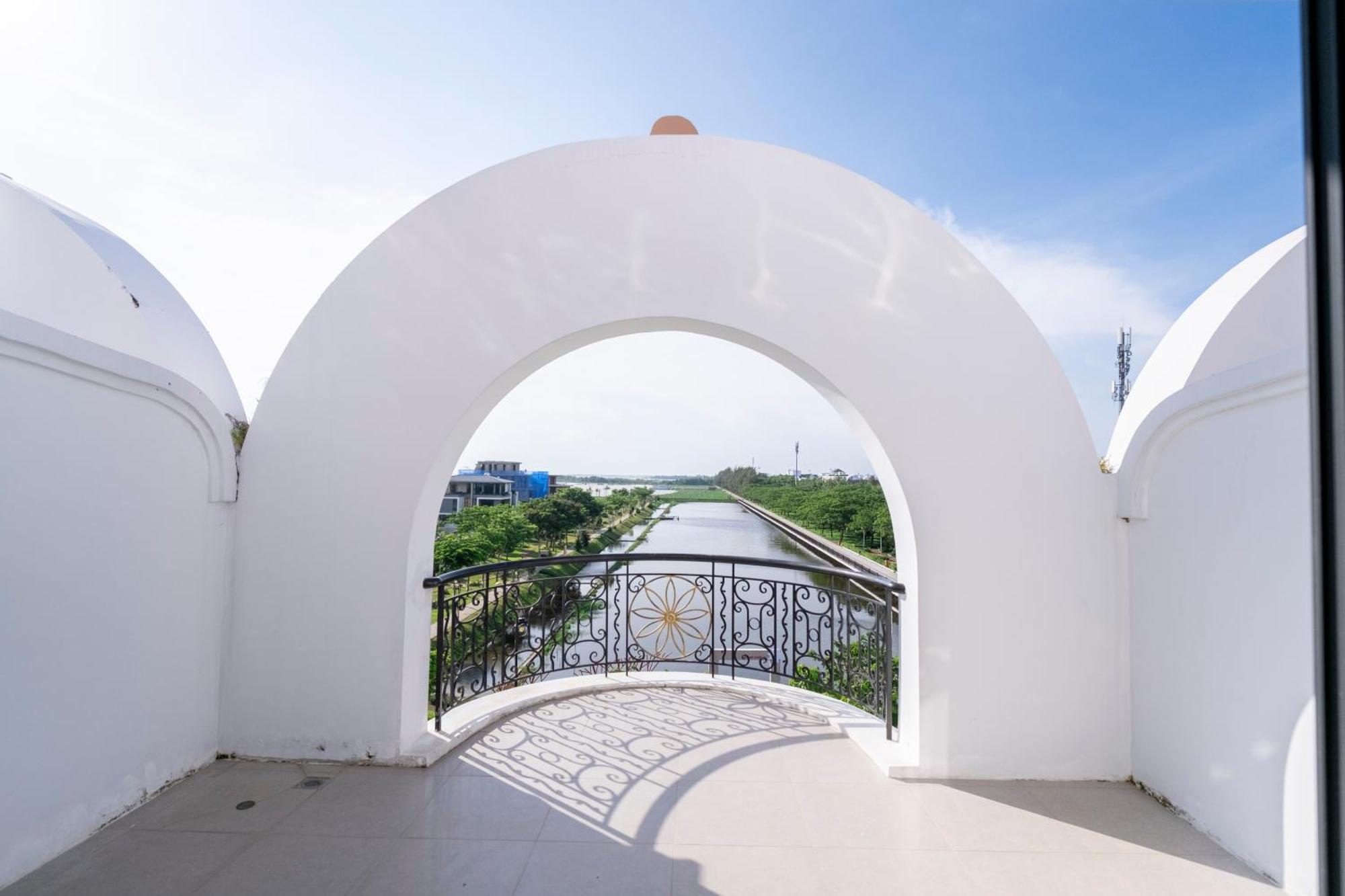 Quoc Vinh Hotel Rach Gia Exterior photo